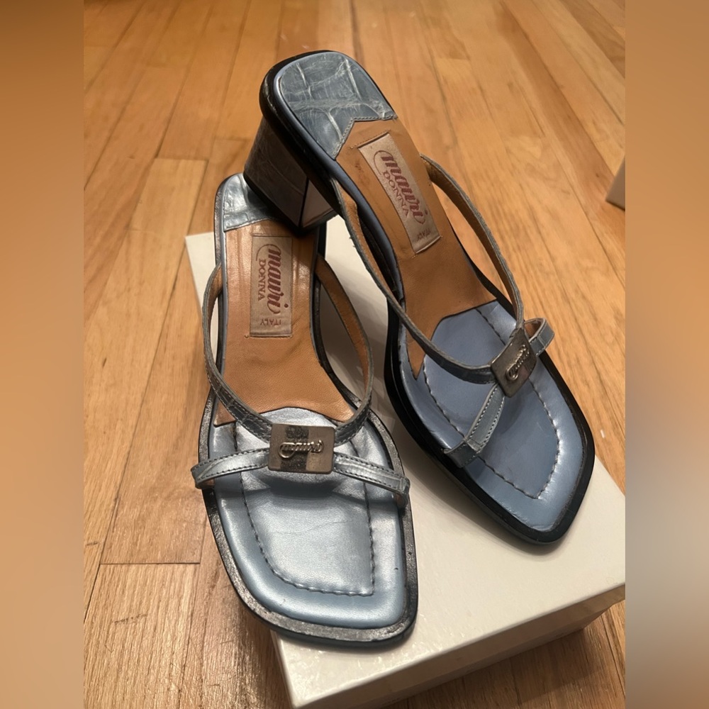 Mauri Donna Alligator Blue Sandals with heel